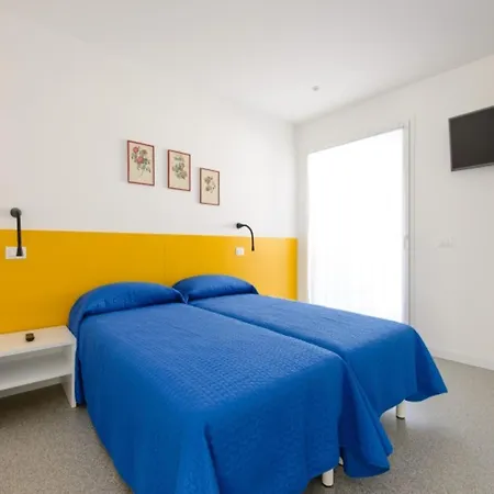 Colorful In Lignano Apartment