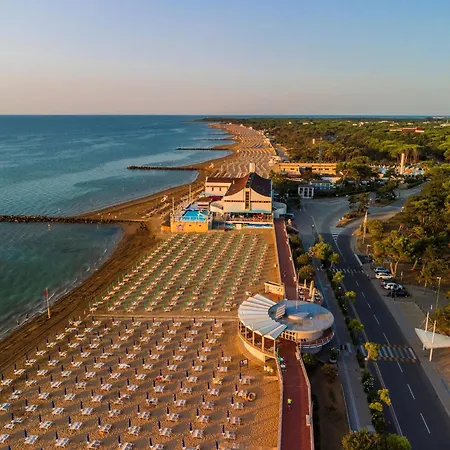 Apartment Colorful In Lignano Lignano Sabbiadoro